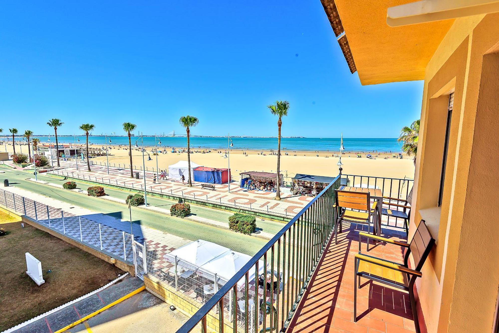 Beachfront Duplex 1ª Linea & Terraces Oceanfront El Puerto de Santa María Kültér fotó